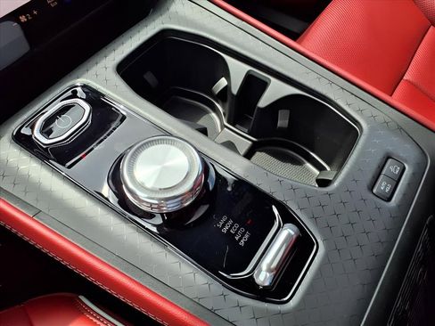 New 2025 Jeep Wagoneer S Launch Edition image 7