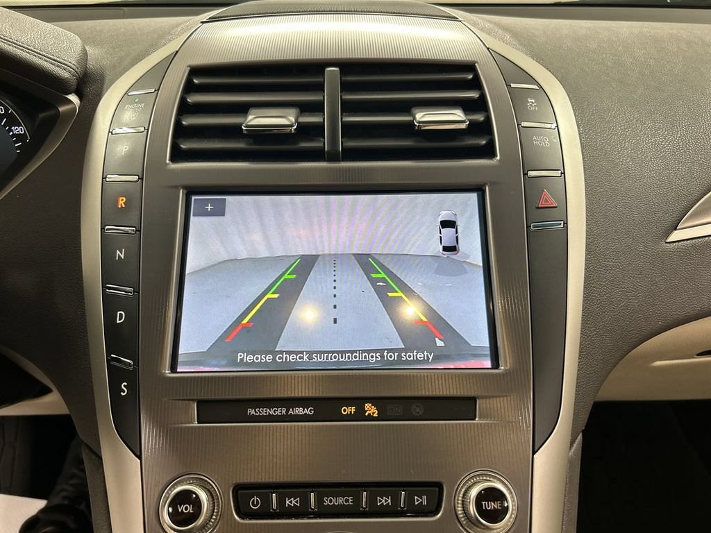 Used 2020 Lincoln MKZ AWD image 15