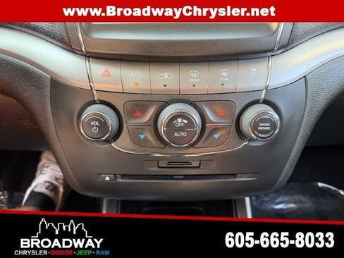 Used 2017 Dodge Journey Crossroad w/ Rear Seat Video Group I AWD/4WD image 18