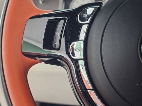 Used 2018 Rolls-Royce Wraith image 27