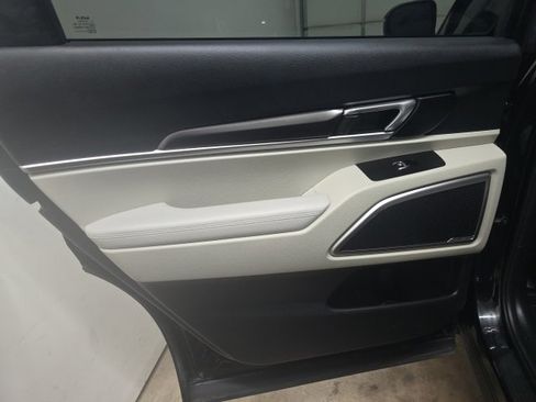 Used 2024 Kia Telluride S w/ S Sunroof Package image 14