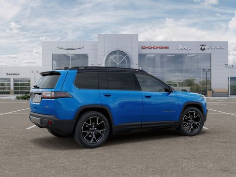 New 2026 Jeep Cherokee Overland w/ Advanced Pro Tech Group AWD/4WD image 30