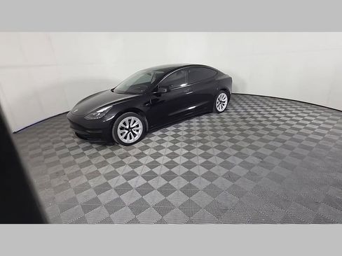 Used 2022 Tesla Model 3 Standard Range image 47
