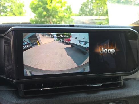 Used 2024 Jeep Wrangler Unlimited Sport AWD/4WD image 20