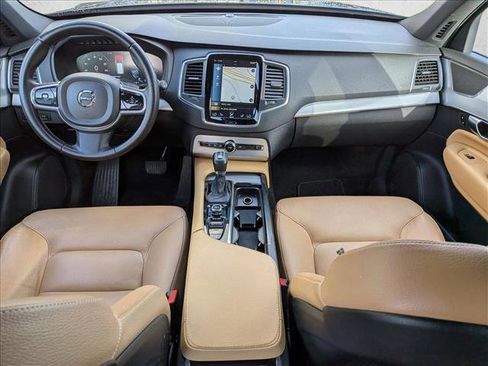 Used 2017 Volvo XC90 T6 Momentum w/ Vision Package AWD/4WD image 15