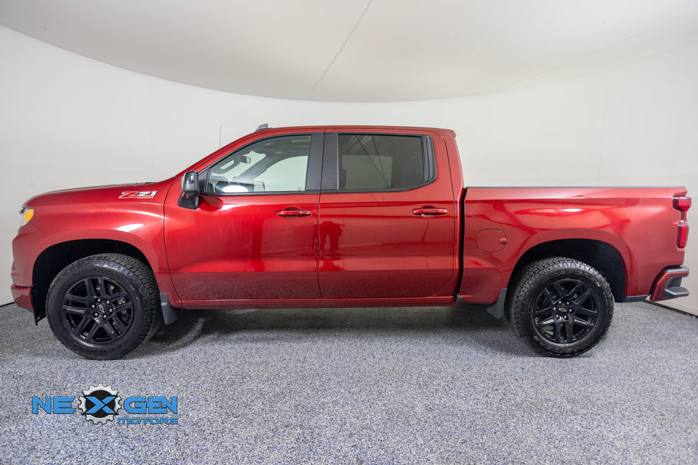 Used 2025 Chevrolet Silverado 1500 RST w/ RST All Star Premium Package AWD/4WD image 5