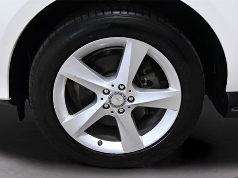 Used 2017 Mercedes-Benz GLE 350 4MATIC w/ Premium 1 Package image 35