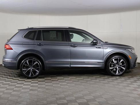 Used 2022 Volkswagen Tiguan SEL R-Line image 20
