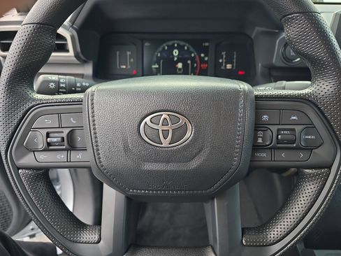 Used 2026 Toyota Tacoma SR5 AWD/4WD image 24