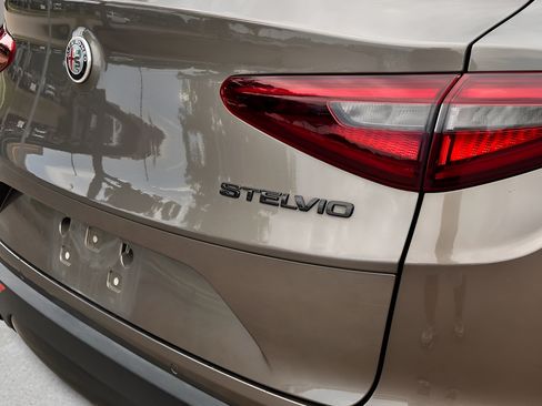 Used 2019 Alfa Romeo Stelvio w/ Nero Edizione RWD image 25