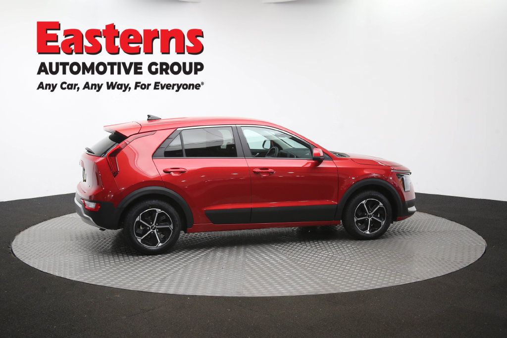 Used 2025 Kia Niro LX FWD image 44