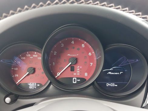 Certified 2026 Porsche Macan Turbo AWD/4WD image 21