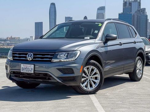 Used 2019 Volkswagen Tiguan S w/ Driver Assistance Package FWD image 1
