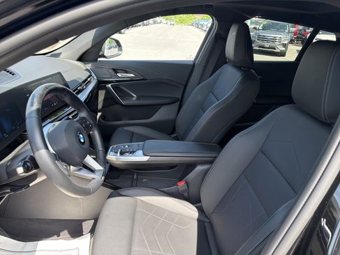 Used 2026 BMW X2 xDrive28i AWD/4WD image 12