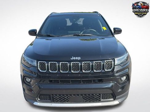 Used 2023 Jeep Compass Limited AWD/4WD image 9