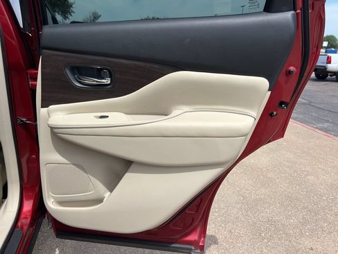 Used 2019 Nissan Murano Platinum w/ Cargo Package FWD image 14