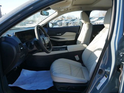 New 2026 Nissan Sentra SL w/ Floor Mat Package FWD image 5