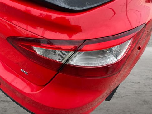 Used 2012 Ford Focus SE FWD image 22