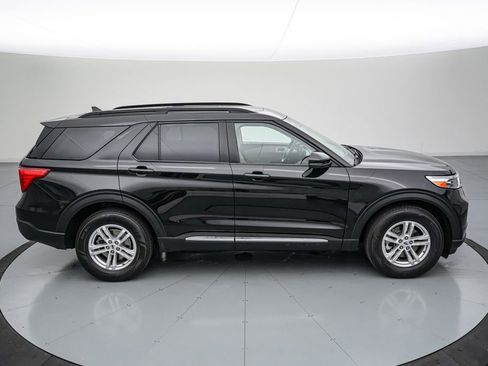 Certified 2023 Ford Explorer XLT w/ Equipment Group 202A AWD/4WD image 4