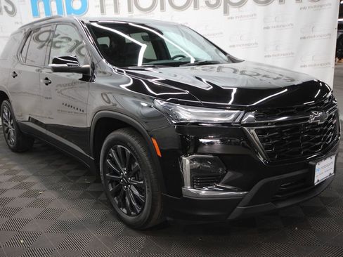 Used 2023 Chevrolet Traverse RS w/ LPO, Floor Liner Package AWD/4WD image 11