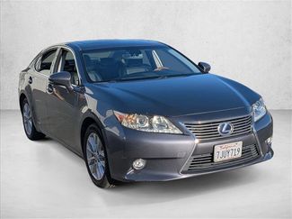 Used 2015 Lexus ES 300h w/ Navigation System Package video 3