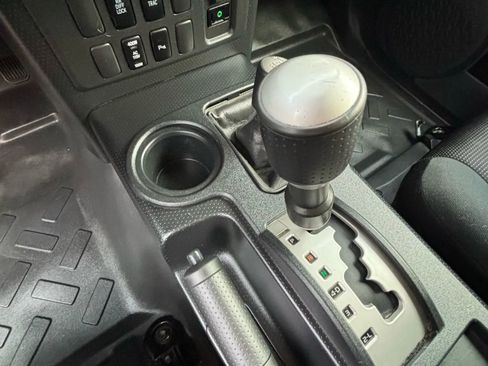 Used 2007 Toyota FJ Cruiser 4WD image 13