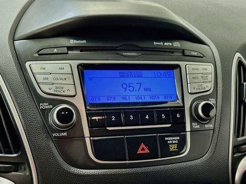 Used 2011 Hyundai Tucson GLS AWD/4WD image 21