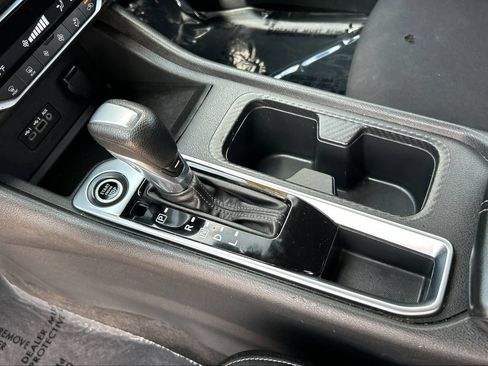 Used 2020 Nissan Sentra SV w/ Trunk Package FWD image 14