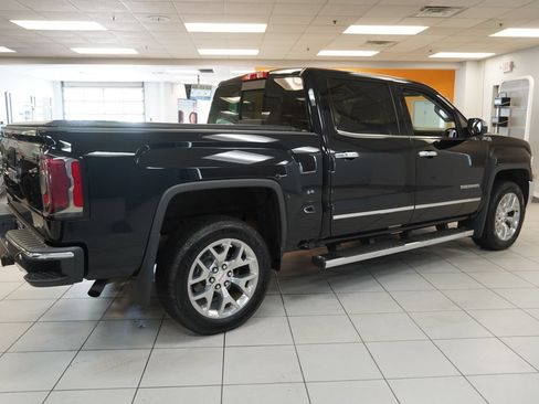 Used 2018 GMC Sierra 1500 SLT w/ SLT Premium Package AWD/4WD image 11