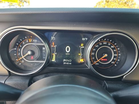 Used 2021 Jeep Wrangler Unlimited Sport image 21