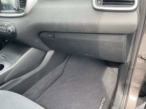Used 2019 Kia Sorento AWD image 32