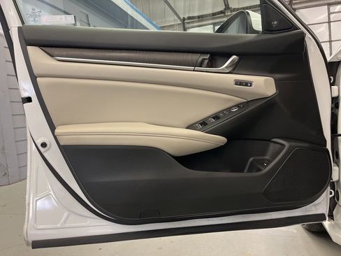 Used 2019 Honda Accord EX-L image 9