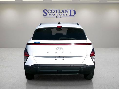 Used 2025 Hyundai Kona SEL FWD image 7