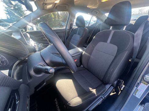 Used 2025 Nissan Sentra SV image 36