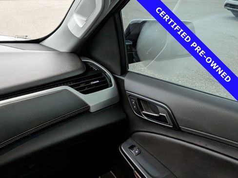 Used 2020 GMC Yukon SLT w/ Graphite Performance Edition image 17