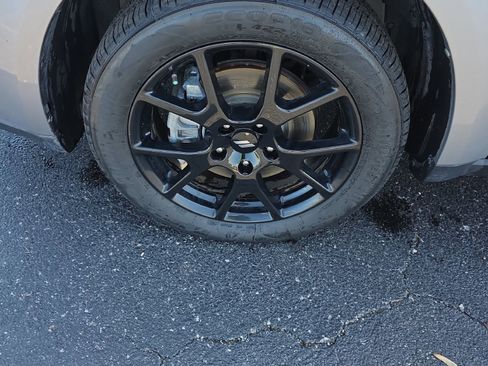 Used 2019 Dodge Journey SE w/ Connectivity Group image 9