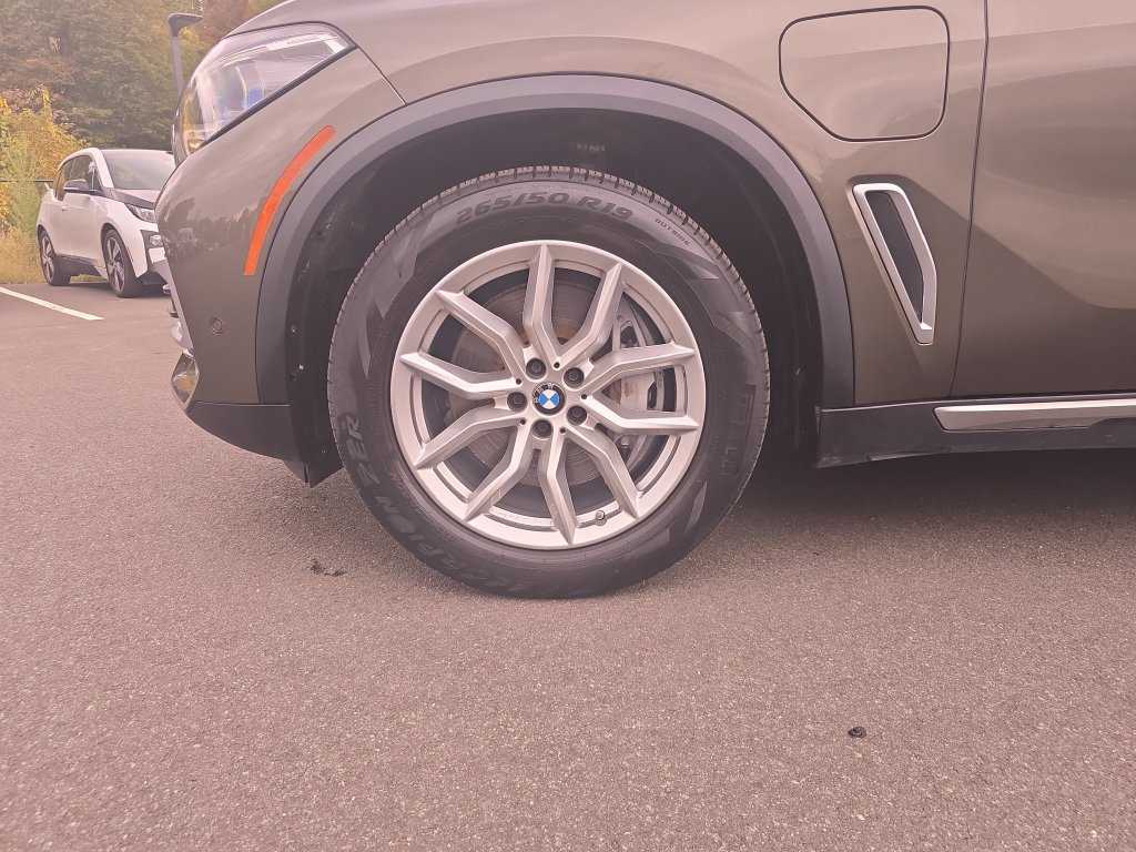 Used 2021 BMW X5 xDrive45e w/ Executive Package AWD/4WD image 22