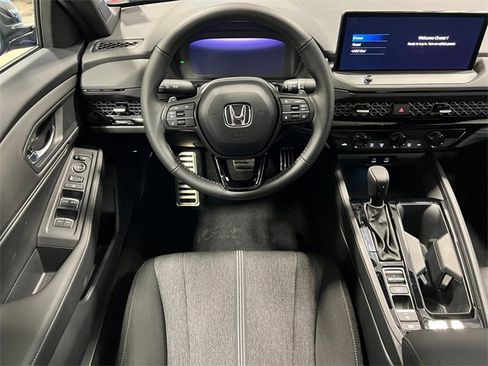 Used 2025 Honda Accord Sport image 17