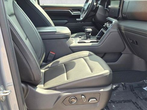 Used 2024 GMC Sierra 1500 Denali w/ Denali Reserve Package AWD/4WD image 19
