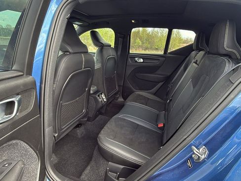 Used 2019 Volvo XC40 T5 R-Design AWD/4WD image 22