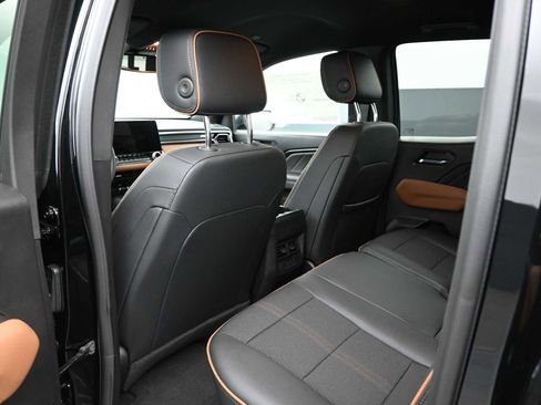 New 2025 GMC Canyon AT4 w/ Nightfall Edition image 26