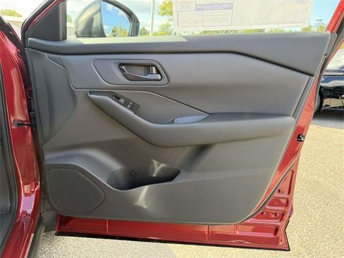 New 2026 Nissan Rogue S image 8