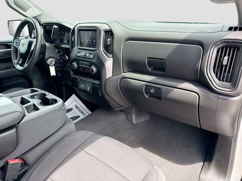 Used 2022 Chevrolet Silverado 1500 Custom Trail Boss AWD/4WD image 33