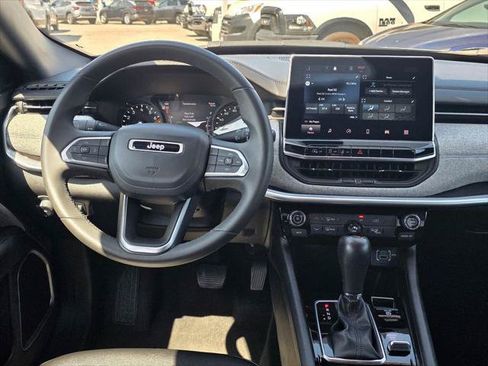 Certified 2024 Jeep Compass Latitude AWD/4WD image 18
