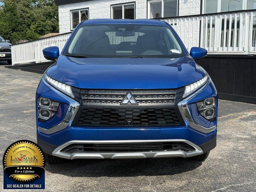Used 2024 Mitsubishi Eclipse Cross SE AWD/4WD image 2