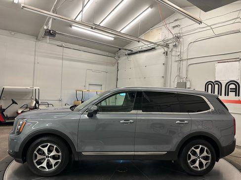 Used 2022 Kia Telluride EX image 14