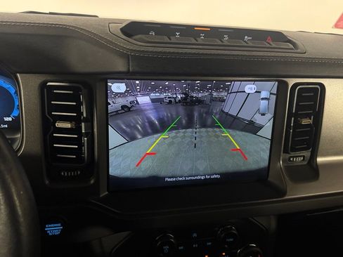 Used 2025 Ford Bronco Badlands AWD/4WD image 19