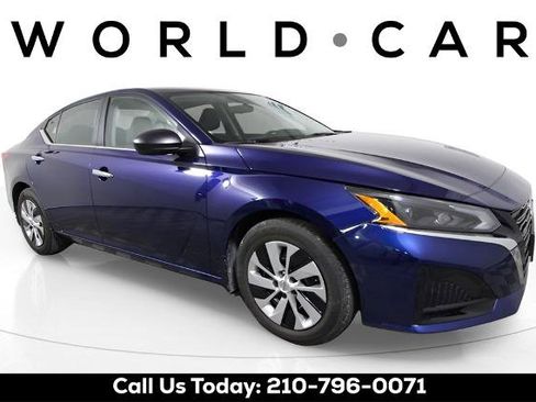 Certified 2024 Nissan Altima 2.5 S image 1