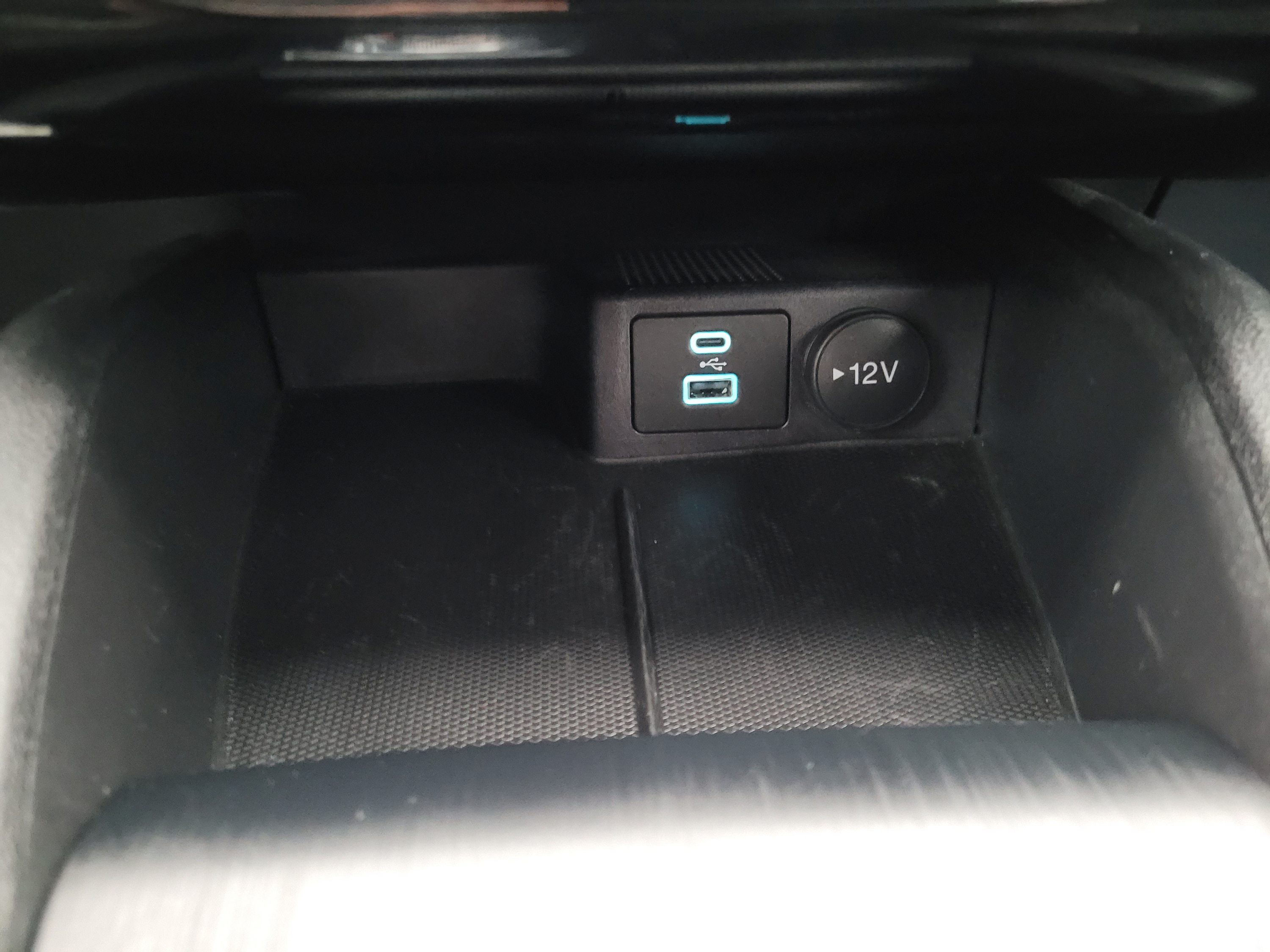 Used 2023 Ford Escape ST-Line w/ Tech Pack #1 AWD/4WD image 25