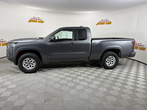 Certified 2024 Nissan Frontier SV w/ Technology Package AWD/4WD image 2